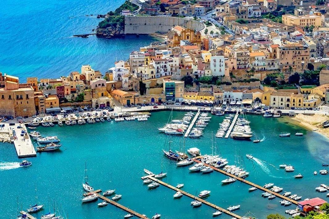 Hotel Domus Federiciana Castellammare del Golfo Exteriér fotografie